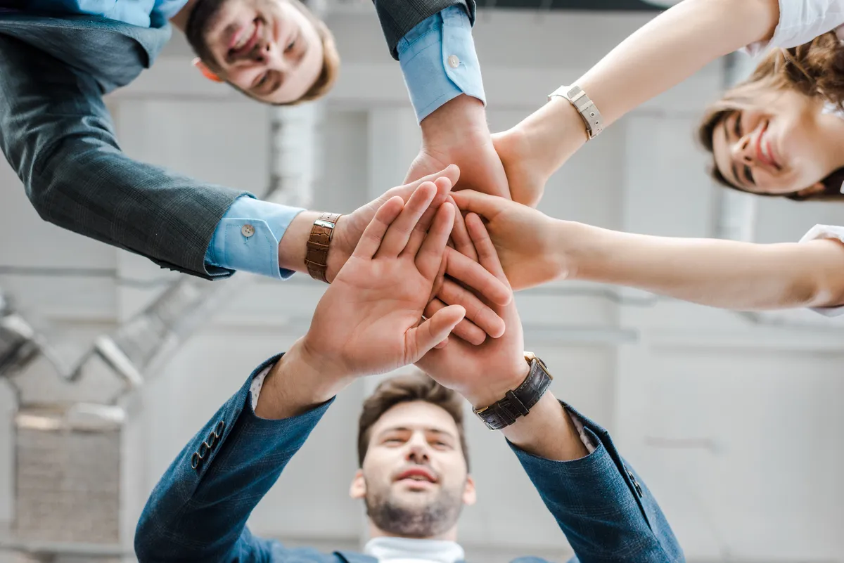Why Join AtoZ Serwis Plus as a Recruiter?